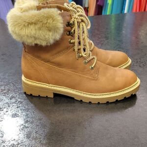Comfort Colors Brown Fur-Lined Winter Boots